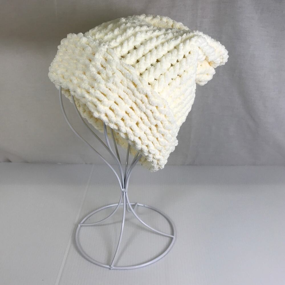 NWT Handmade Chunky Knitted Cream Textured Adult Slouchy Beanie
